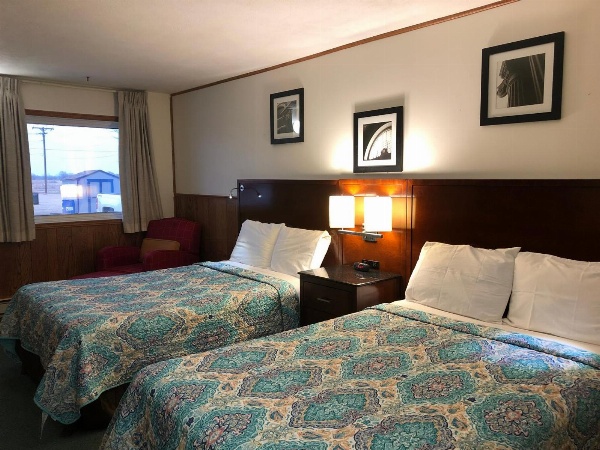 Viking Motel image 13
